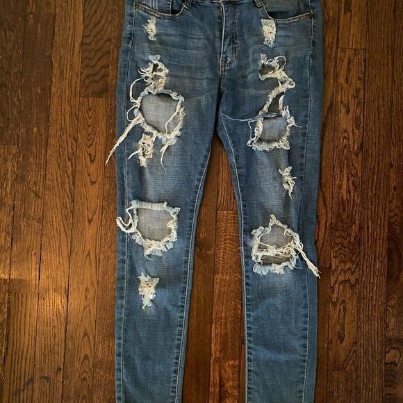 Highly Distressed *Machine* Jeans Sz9 - Picture 2 of 5
